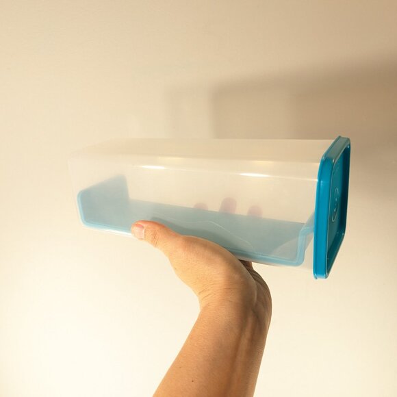TUPPERWARE Cheese keeper in blue - Picture 9 of 9
